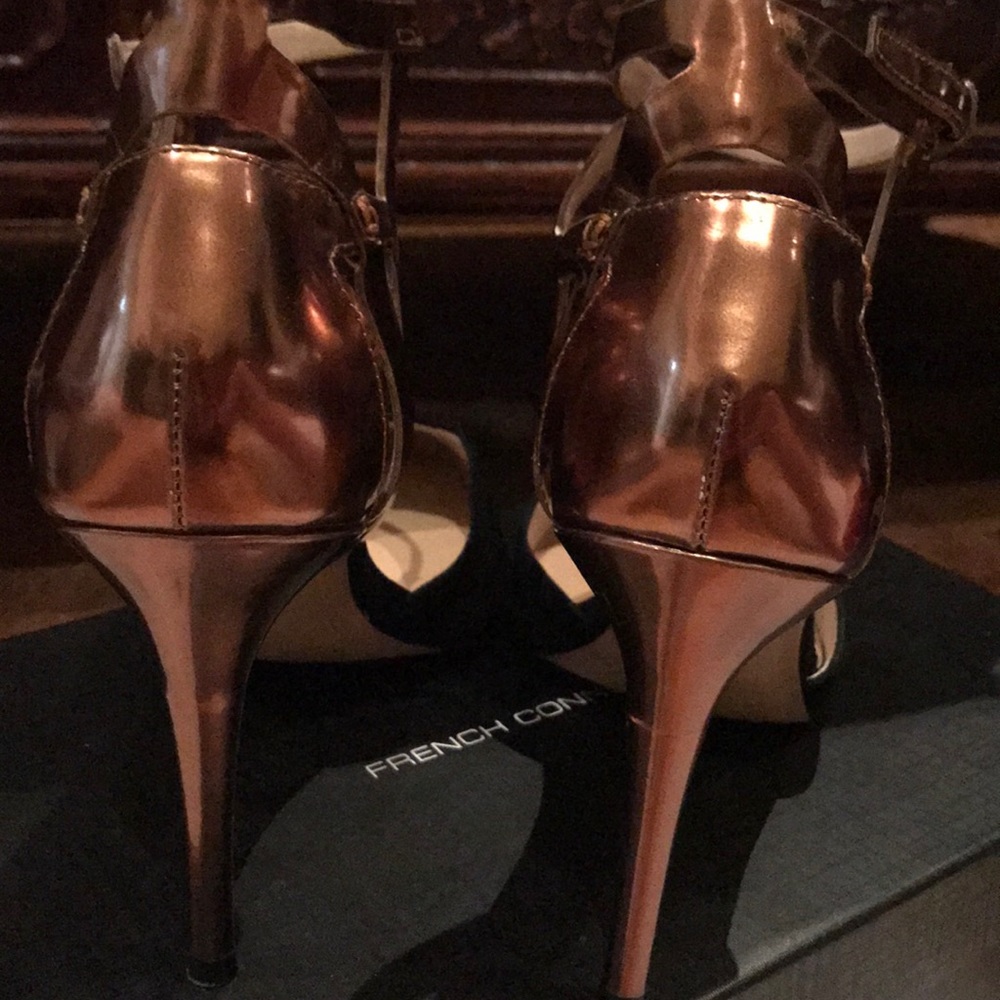 Shoes - Picture 4 of 8